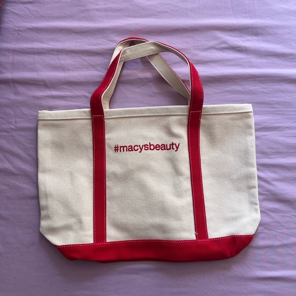 Macy's Beauty tote bag + beauty samples - Picture 4 of 5